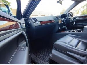 Volkswagen Touareg 2.5 TDI DPF SE 5dr
