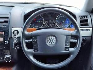 Volkswagen Touareg 2.5 TDI DPF SE 5dr