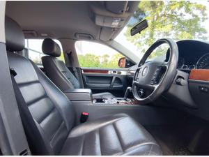 Volkswagen Touareg 2.5 TDI DPF SE 5dr