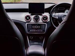 Mercedes-Benz GLA 2.1 GLA220d AMG LINE 7G-DCT 4MATIC EURO 6 (s/s) 5dr