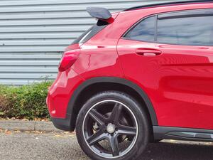 Mercedes-Benz GLA 2.1 GLA220d AMG LINE 7G-DCT 4MATIC EURO 6 (s/s) 5dr