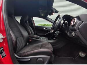 Mercedes-Benz GLA 2.1 GLA220d AMG LINE 7G-DCT 4MATIC EURO 6 (s/s) 5dr