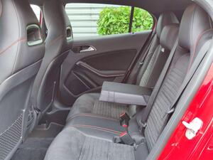 Mercedes-Benz GLA 2.1 GLA220d AMG LINE 7G-DCT 4MATIC EURO 6 (s/s) 5dr