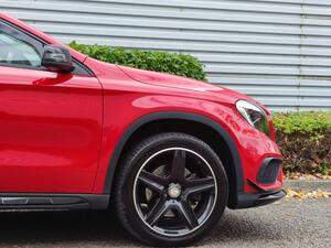 Mercedes-Benz GLA 2.1 GLA220d AMG LINE 7G-DCT 4MATIC EURO 6 (s/s) 5dr