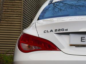 Mercedes-Benz CLA 2.1 CLA220d Sport Coupe 4dr Diesel 7G-DCT EURO 6 (s/s) (177 PS)