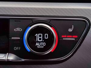 Audi A4 Avant 2.0 TDI 35 Technik S Tronic EURO 6 (s/s) 5dr