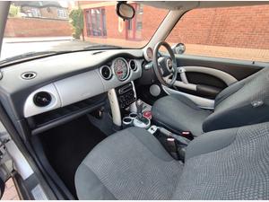 MINI Hatch 1.6 One CVT Euro 3 3dr