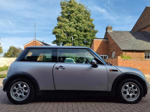 MINI Hatch 1.6 One CVT Euro 3 3dr