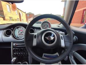 MINI Hatch 1.6 One CVT Euro 3 3dr