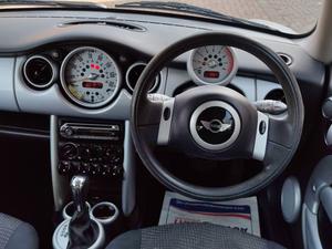 MINI Hatch 1.6 One CVT Euro 3 3dr