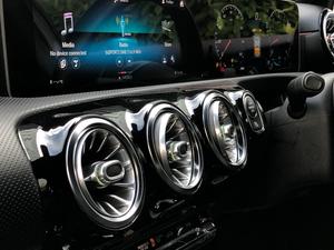 Mercedes-Benz A Class 2.0 A250 AMG Line (Premium Plus) Hatchback 5dr Petrol 7G-DCT Euro 6 (s/s) (224 ps)