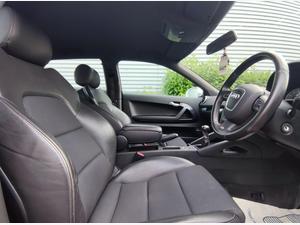 Audi A3 2.0 TFSI S line Euro 5 3dr