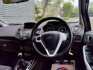 Ford Fiesta 1.0T EcoBoost Zetec Black Edition Euro 6 (s/s) 5dr