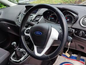 Ford Fiesta 1.0T EcoBoost Zetec Black Edition Euro 6 (s/s) 5dr