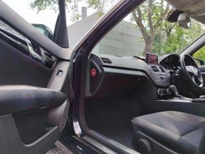 Mercedes-Benz C Class 1.8 C180 BlueEfficiency Executive SE Auto Euro 5 4dr