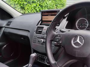 Mercedes-Benz C Class 1.8 C180 BlueEfficiency Executive SE Auto Euro 5 4dr