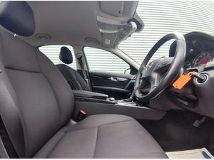Mercedes-Benz C Class 1.8 C180 BlueEfficiency Executive SE Auto Euro 5 4dr