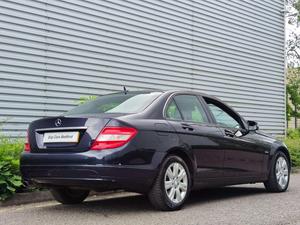 Mercedes-Benz C Class 1.8 C180 BlueEfficiency Executive SE Auto Euro 5 4dr