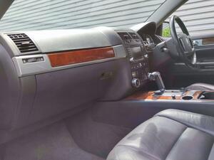 Volkswagen Touareg 2.5 TDI SE 5dr