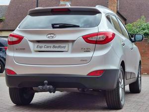 Hyundai ix35 2.0 CRDi Premium SUV 5dr Diesel Auto 4WD Euro 5 (134 bhp)