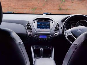 Hyundai ix35 2.0 CRDi Premium SUV 5dr Diesel Auto 4WD Euro 5 (134 bhp)