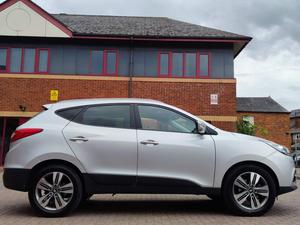 Hyundai ix35 2.0 CRDi Premium SUV 5dr Diesel Auto 4WD Euro 5 (134 bhp)