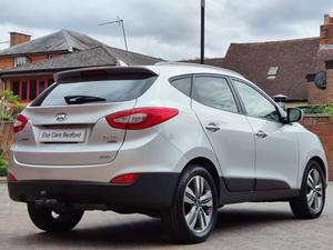 Hyundai ix35 2.0 CRDi Premium SUV 5dr Diesel Auto 4WD Euro 5 (134 bhp)