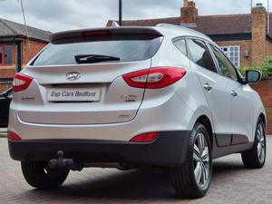 Hyundai ix35 2.0 CRDi Premium SUV 5dr Diesel Auto 4WD Euro 5 (134 bhp)