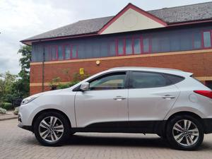 Hyundai ix35 2.0 CRDi Premium SUV 5dr Diesel Auto 4WD Euro 5 (134 bhp)