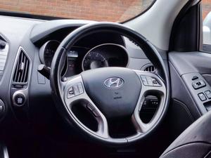 Hyundai ix35 2.0 CRDi Premium SUV 5dr Diesel Auto 4WD Euro 5 (134 bhp)