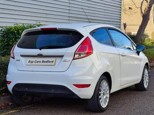 Ford Fiesta 1.0T EcoBoost Titanium Euro 5 (s/s) 3dr