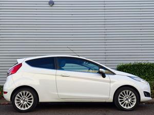 Ford Fiesta 1.0T EcoBoost Titanium Euro 5 (s/s) 3dr