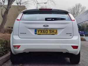Ford Focus 1.6 Zetec 5dr