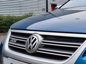 Volkswagen Passat 3.6 FSI V6 R36 DSG 4Motion Euro 5 4dr