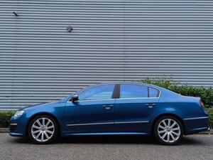 Volkswagen Passat 3.6 FSI V6 R36 DSG 4Motion Euro 5 4dr