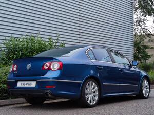 Volkswagen Passat 3.6 FSI V6 R36 DSG 4Motion Euro 5 4dr