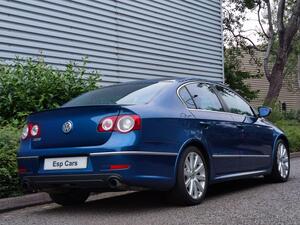 Volkswagen Passat 3.6 FSI V6 R36 DSG 4Motion Euro 5 4dr