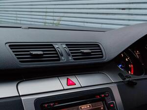 Volkswagen Passat 3.6 FSI V6 R36 DSG 4Motion Euro 5 4dr
