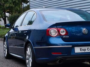 Volkswagen Passat 3.6 FSI V6 R36 DSG 4Motion Euro 5 4dr