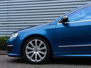Volkswagen Passat 3.6 FSI V6 R36 DSG 4Motion Euro 5 4dr