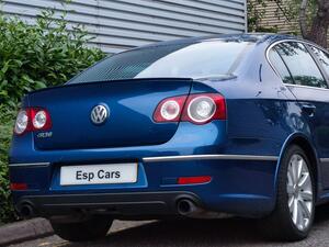 Volkswagen Passat 3.6 FSI V6 R36 DSG 4Motion Euro 5 4dr