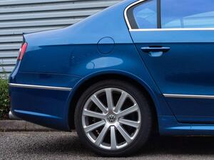 Volkswagen Passat 3.6 FSI V6 R36 DSG 4Motion Euro 5 4dr