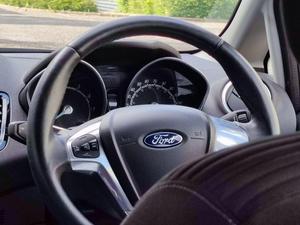 Ford Fiesta 1.0T EcoBoost Zetec Euro 5 (s/s) 5dr