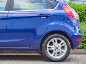 Ford Fiesta 1.0T EcoBoost Zetec Euro 5 (s/s) 5dr