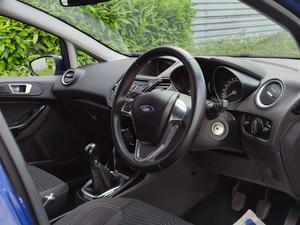 Ford Fiesta 1.0T EcoBoost Zetec Euro 5 (s/s) 5dr