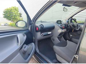 Toyota AYGO 1.0 VVT-i Go Euro 5 5dr
