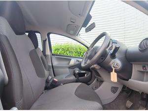 Toyota AYGO 1.0 VVT-i Go Euro 5 5dr