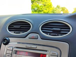 Ford Focus 1.6 Zetec 5dr