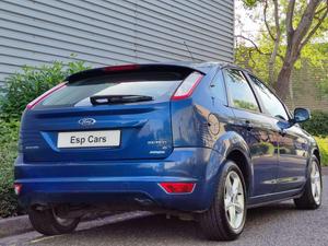 Ford Focus 1.6 Zetec 5dr