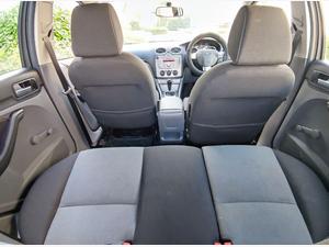 Ford Focus 1.6 Zetec 5dr